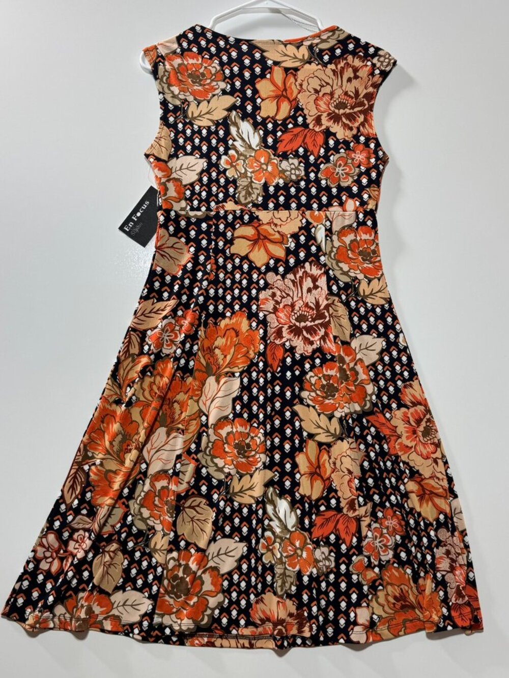 En Focus women's sleeveless dress with an orange and brown floral print Size 6 - Picture 5 of 6